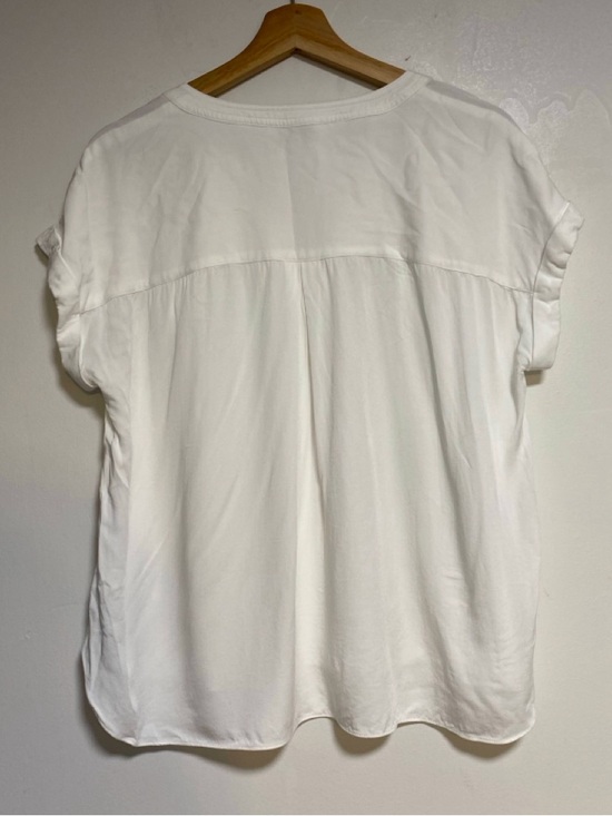 ROSE + OLIVE White Short Sleeve Blouse – Women’s Medium - Picture 3 of 9